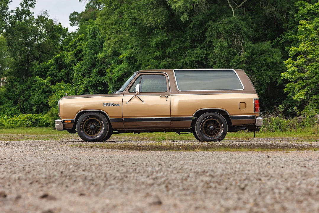 1987 Dodge Ramcharger - Image 15 of 31
