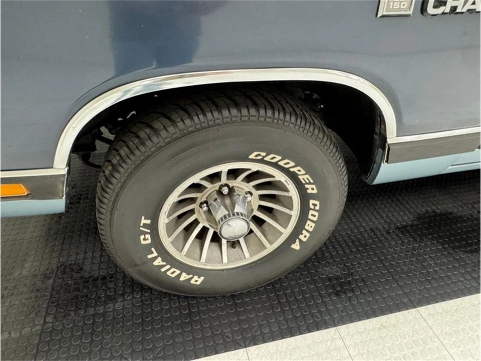 1987 Dodge Ramcharger - Image 12 of 31