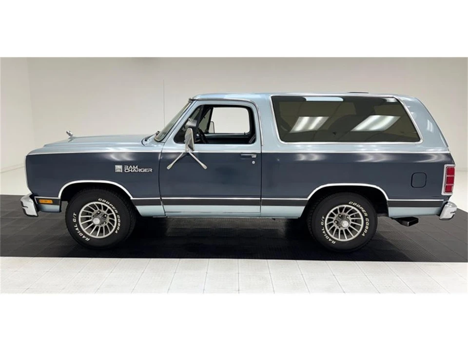 1987 Dodge Ramcharger - Image 2 of 31