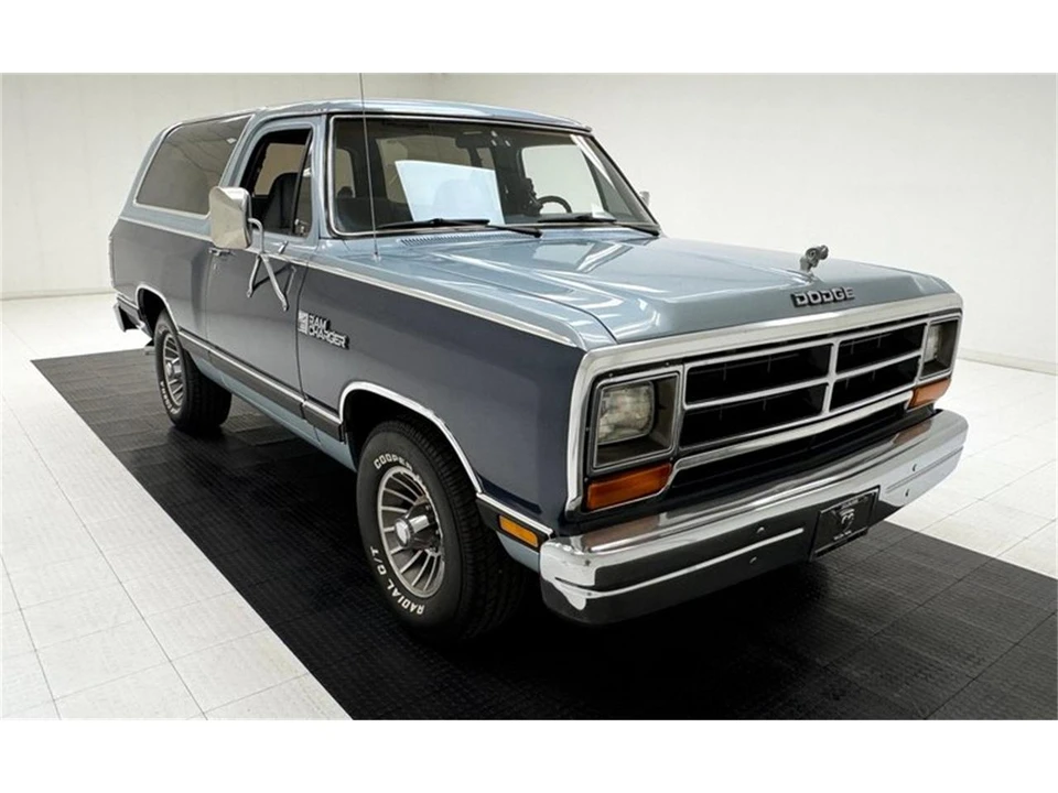 1987 Dodge Ramcharger - Image 7 of 31