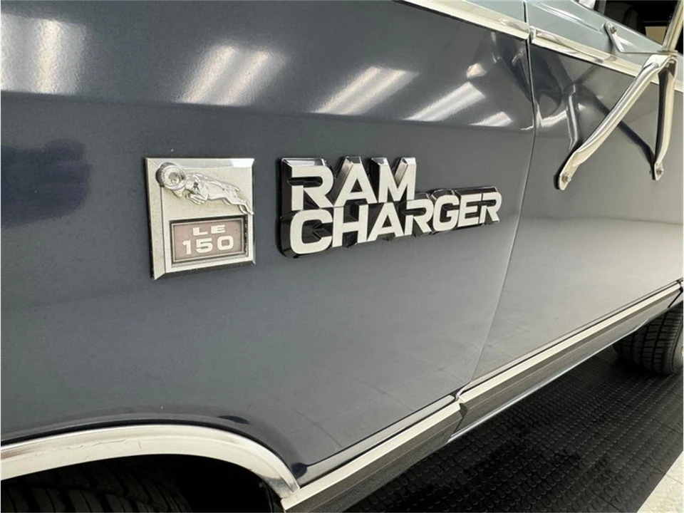 1987 Dodge Ramcharger - Image 13 of 31