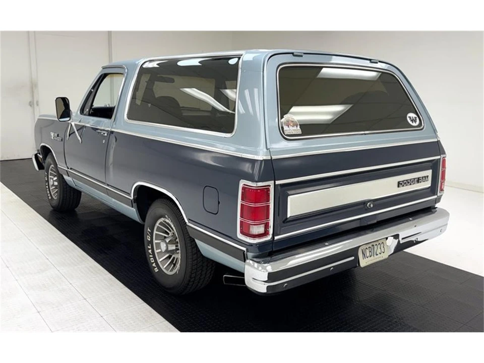 1987 Dodge Ramcharger - Image 3 of 31