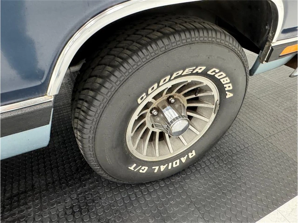 1987 Dodge Ramcharger - Image 24 of 31