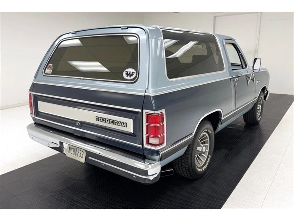 1987 Dodge Ramcharger - Image 5 of 31