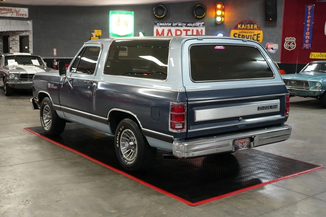 1987 Dodge Ramcharger - Image 4 of 21