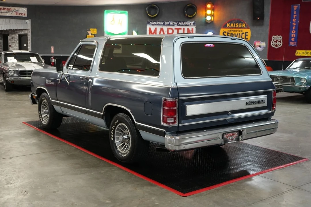 1987 Dodge Ramcharger - Image 4 of 21