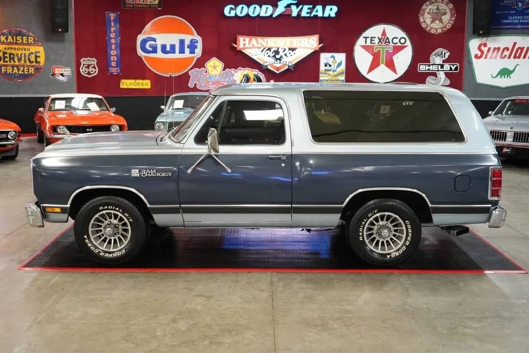 1987 Dodge Ramcharger - Image 11 of 21