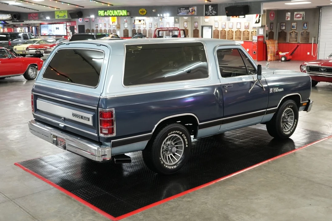 1987 Dodge Ramcharger - Image 15 of 21