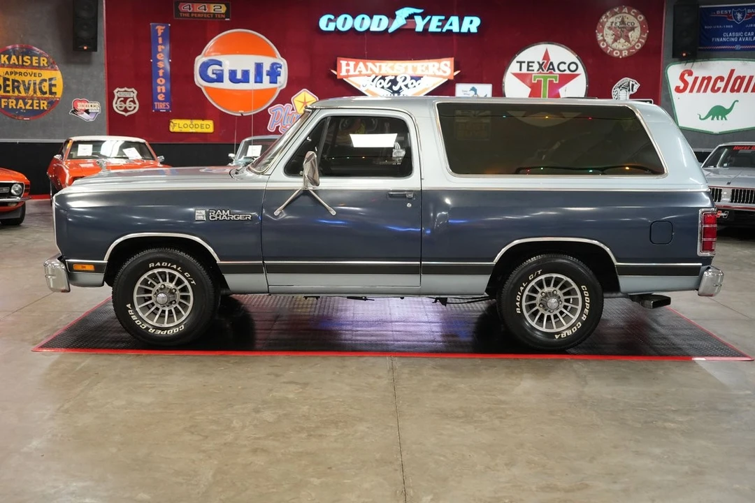 1987 Dodge Ramcharger - Image 3 of 21