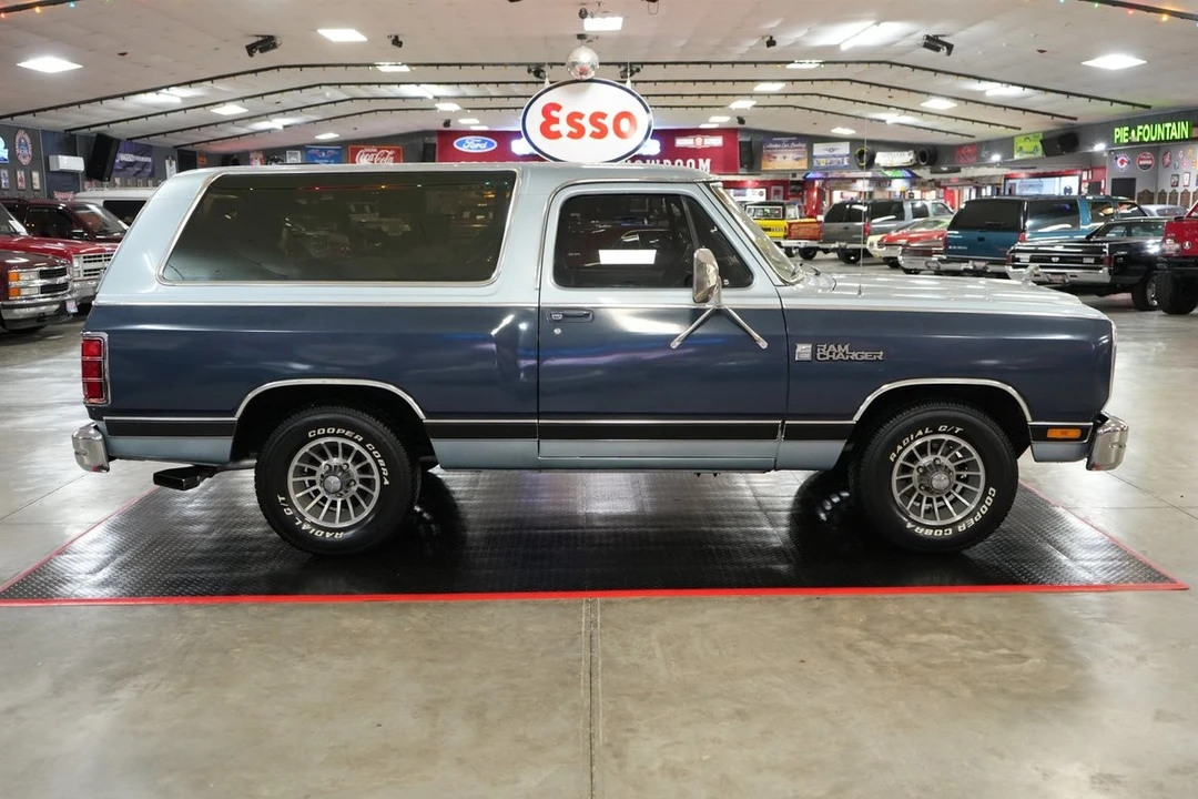 1987 Dodge Ramcharger - Image 7 of 21