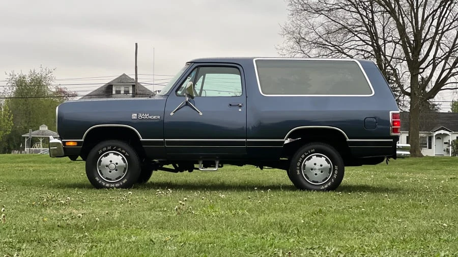 1987 Dodge Ramcharger - Image 2 of 22