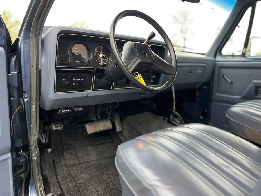1987 Dodge Ramcharger - Image 13 of 22