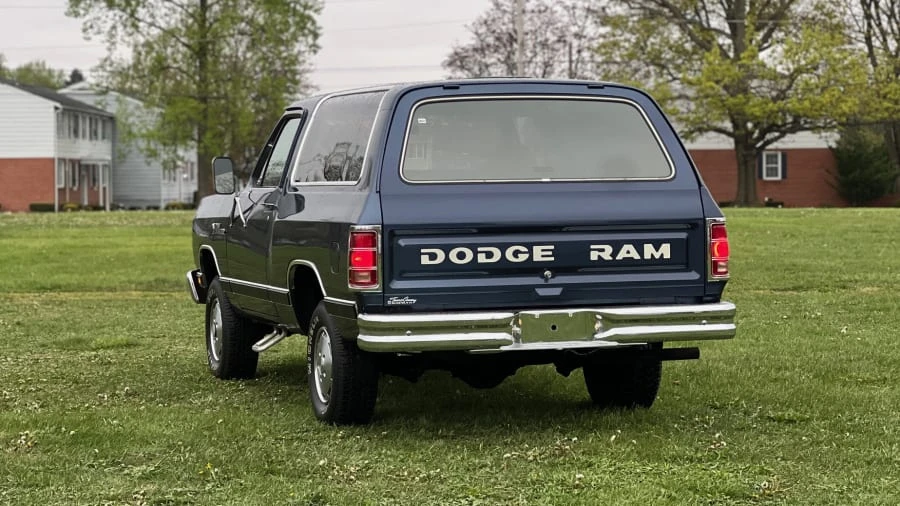 1987 Dodge Ramcharger - Image 9 of 22