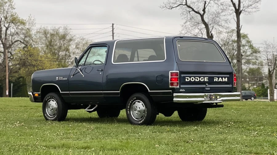 1987 Dodge Ramcharger - Image 3 of 22