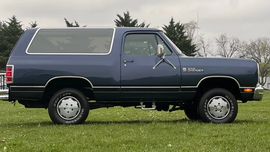 1987 Dodge Ramcharger - Image 11 of 22