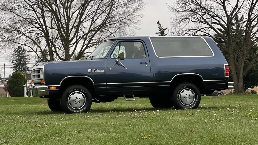1987 Dodge Ramcharger - Image 7 of 22
