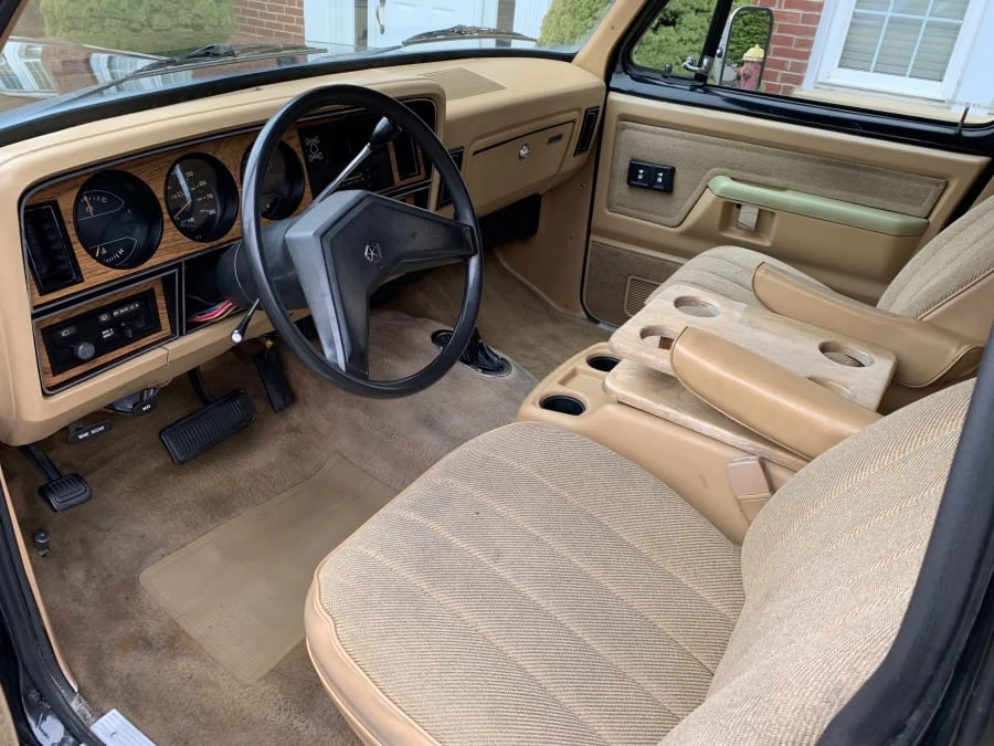1987 Dodge Ramcharger - Image 4 of 7