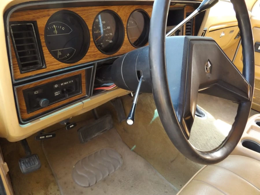 1987 Dodge Ramcharger - Image 16 of 27