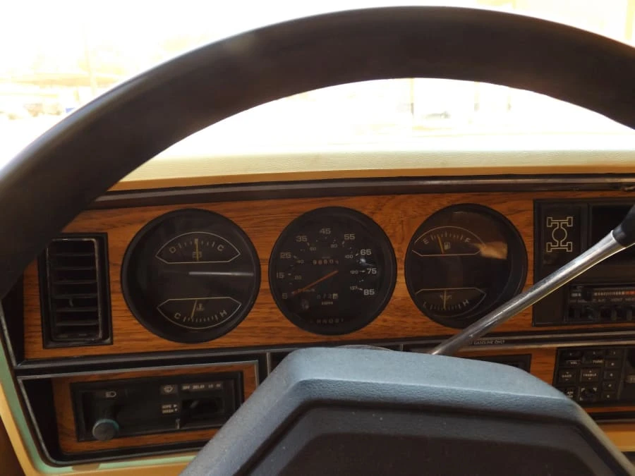 1987 Dodge Ramcharger - Image 24 of 27