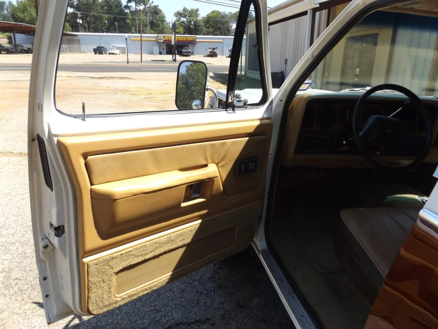 1987 Dodge Ramcharger - Image 13 of 27