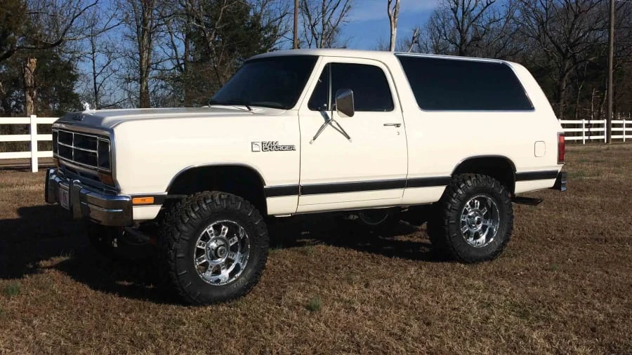 1987 Dodge Ramcharger - Image 11 of 12