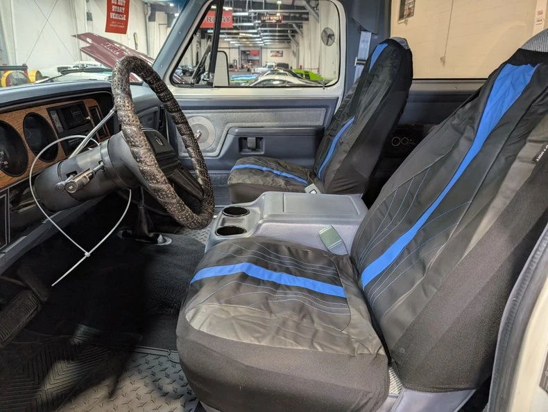 1987 Dodge Ramcharger - Image 11 of 15