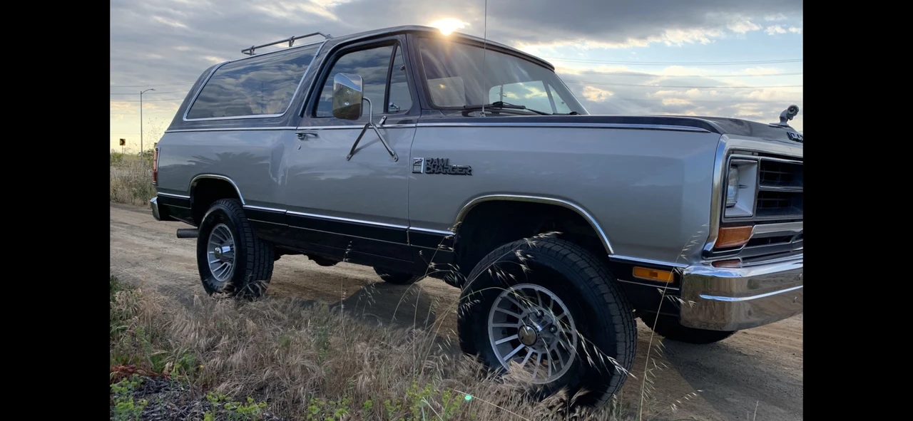 1987 Dodge Ramcharger - Image 6 of 31