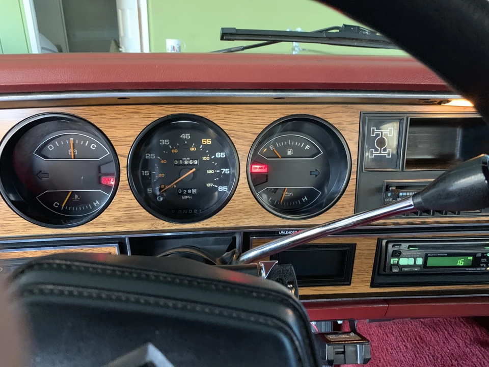 1987 Dodge Ramcharger - Image 15 of 31