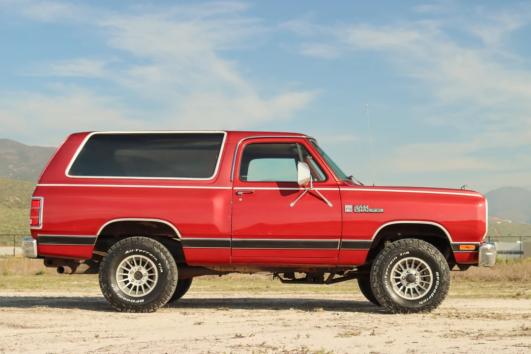 1987 Dodge Ramcharger - Image 9 of 31