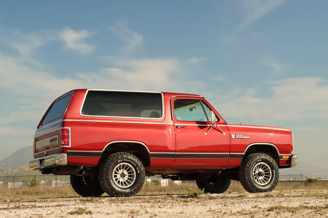 1987 Dodge Ramcharger - Image 11 of 31