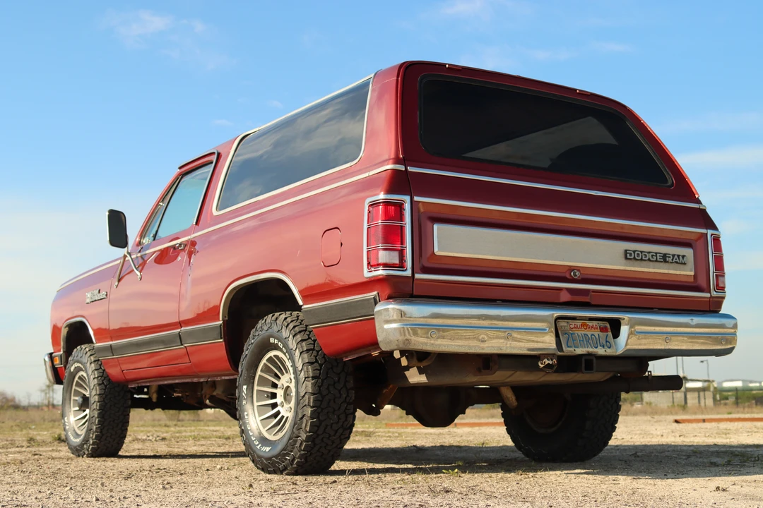 1987 Dodge Ramcharger - Image 24 of 31