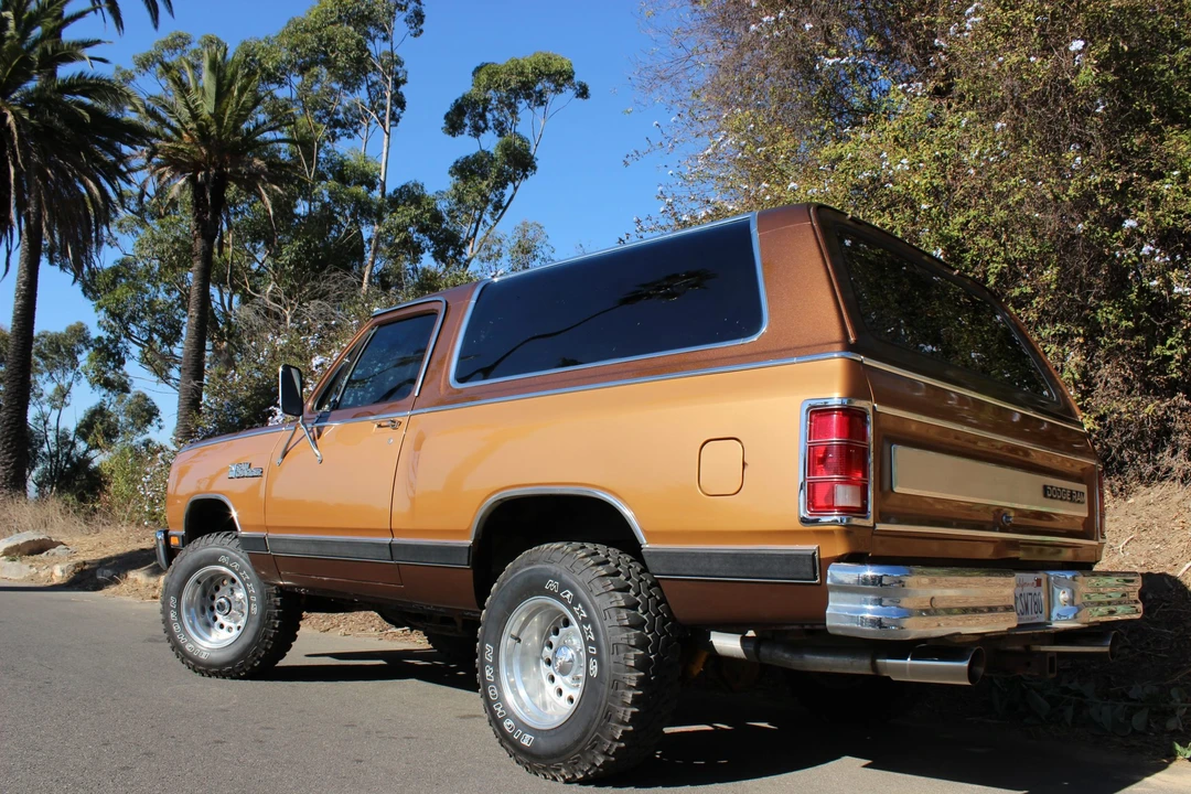 1987 Dodge Ramcharger - Image 5 of 31