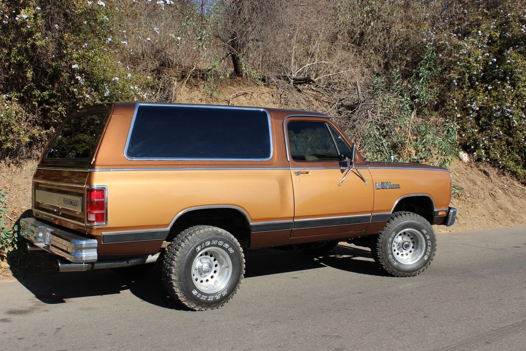1987 Dodge Ramcharger - Image 7 of 31