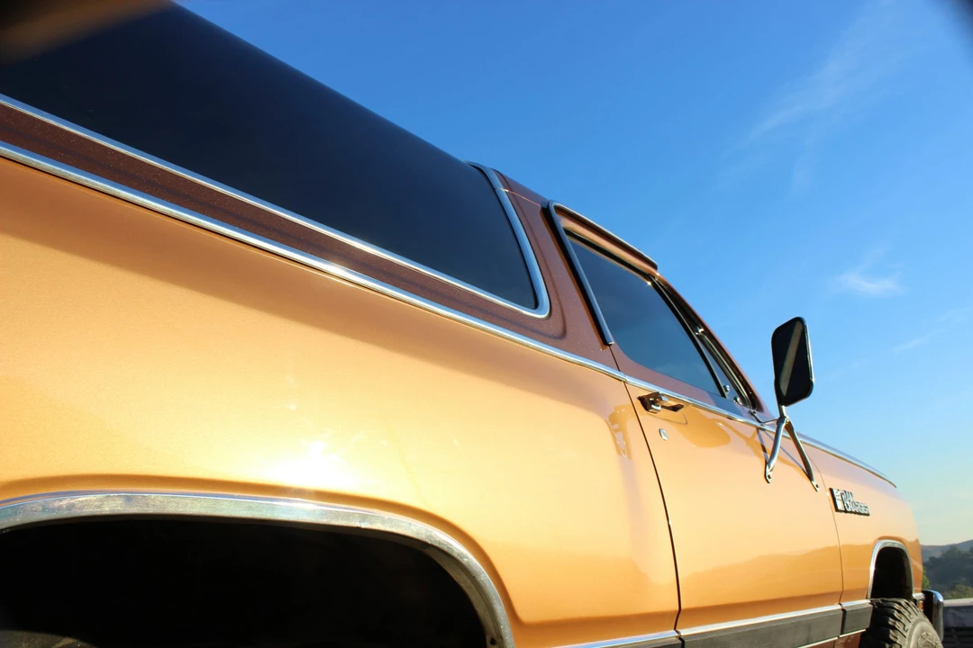 1987 Dodge Ramcharger - Image 9 of 31