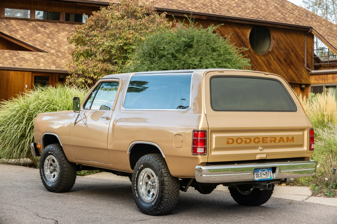 1987 Dodge Ramcharger - Image 11 of 31
