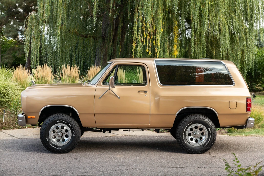 1987 Dodge Ramcharger - Image 12 of 31