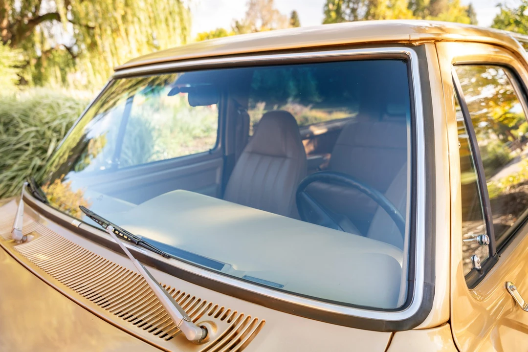 1987 Dodge Ramcharger - Image 18 of 31