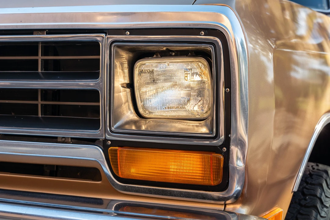 1987 Dodge Ramcharger - Image 24 of 31