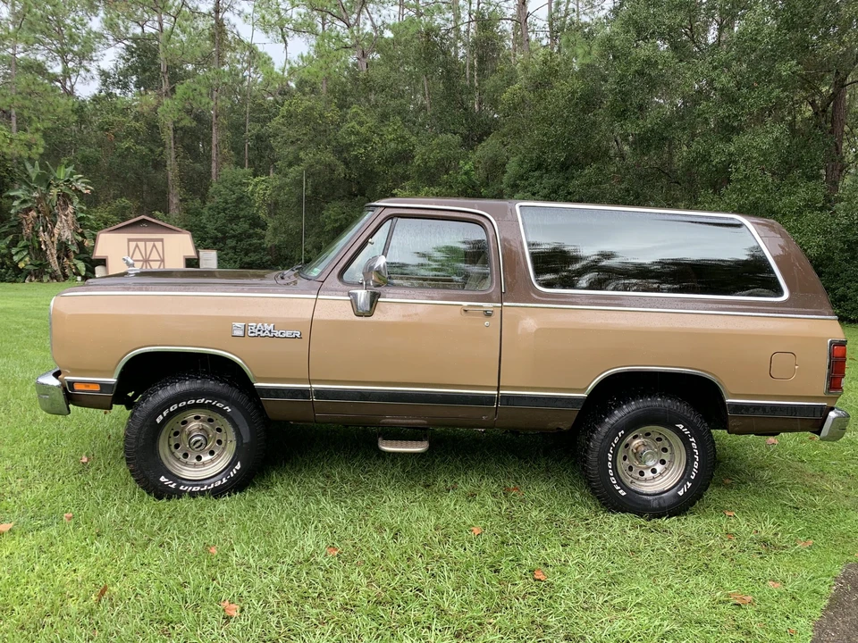 1987 Dodge Ramcharger - Image 2 of 31