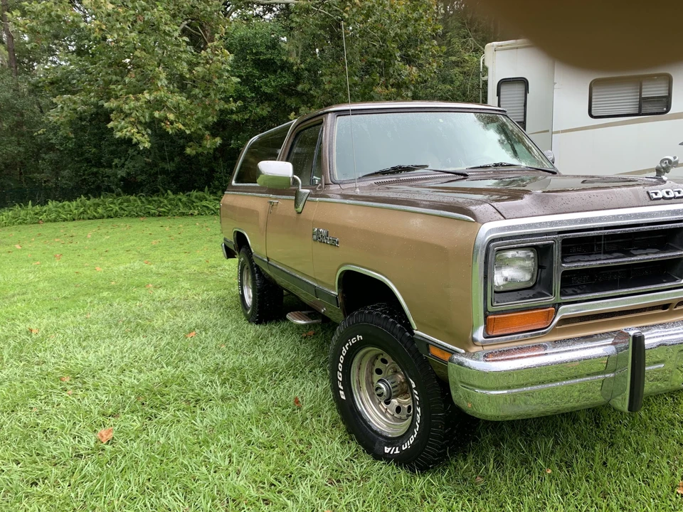 1987 Dodge Ramcharger - Image 11 of 31