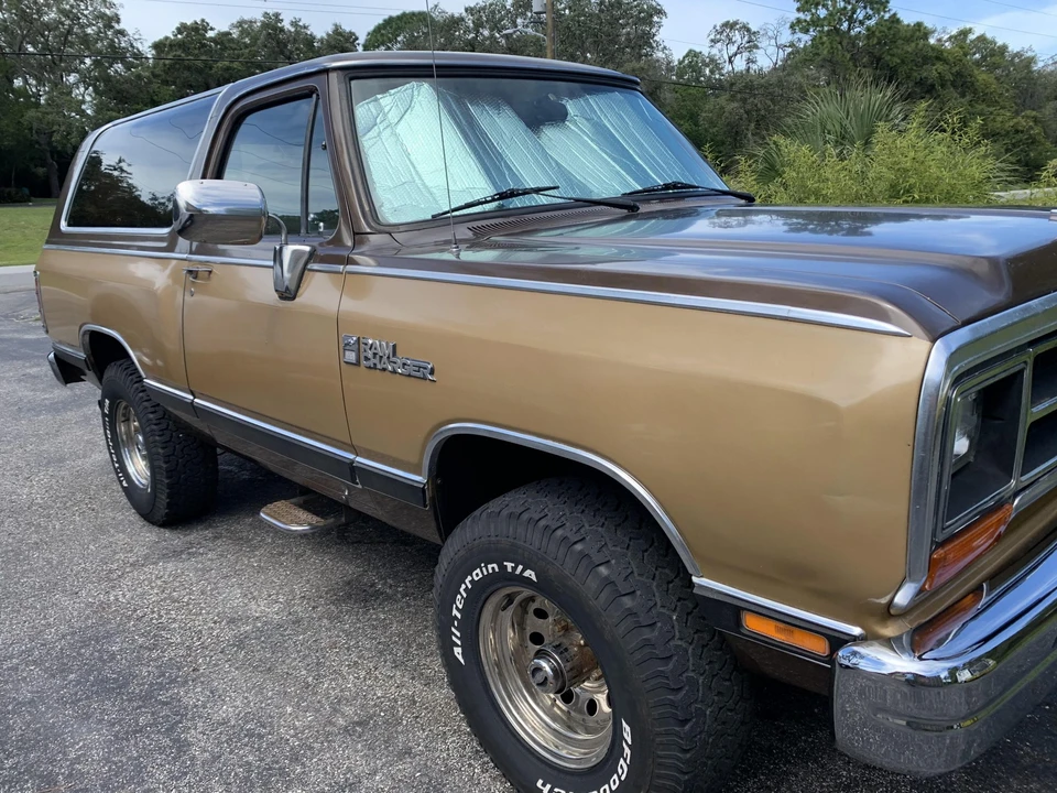 1987 Dodge Ramcharger - Image 12 of 31