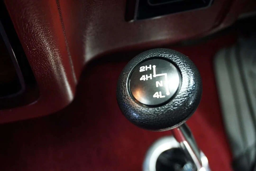 1987 Dodge Ramcharger - Image 29 of 31