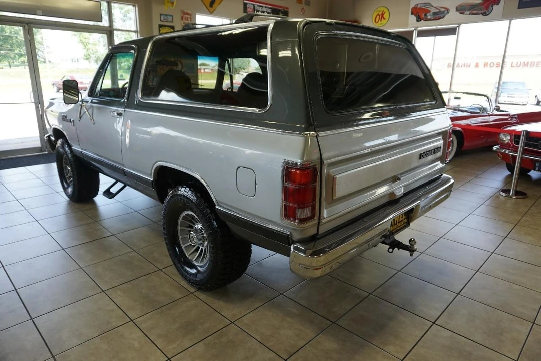 1987 Dodge Ramcharger - Image 4 of 31