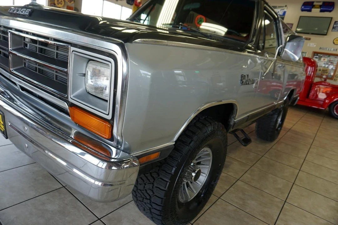 1987 Dodge Ramcharger - Image 13 of 31