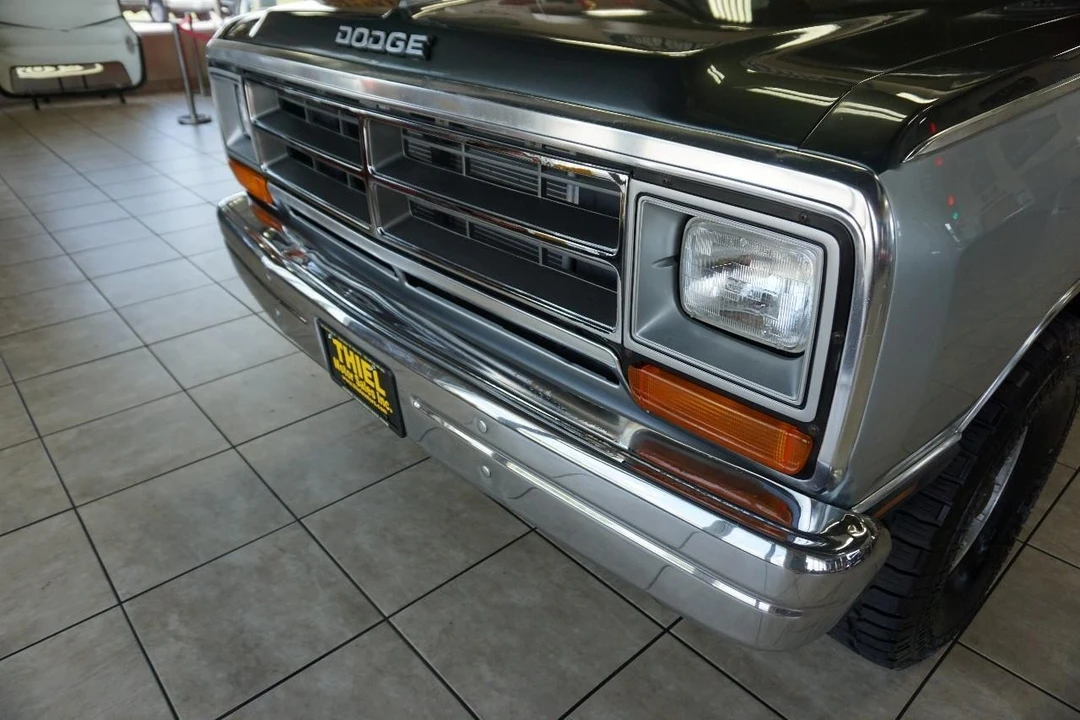 1987 Dodge Ramcharger - Image 17 of 31