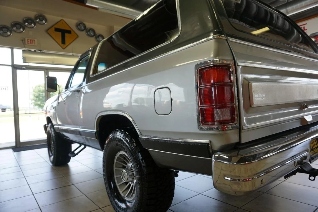 1987 Dodge Ramcharger - Image 15 of 31