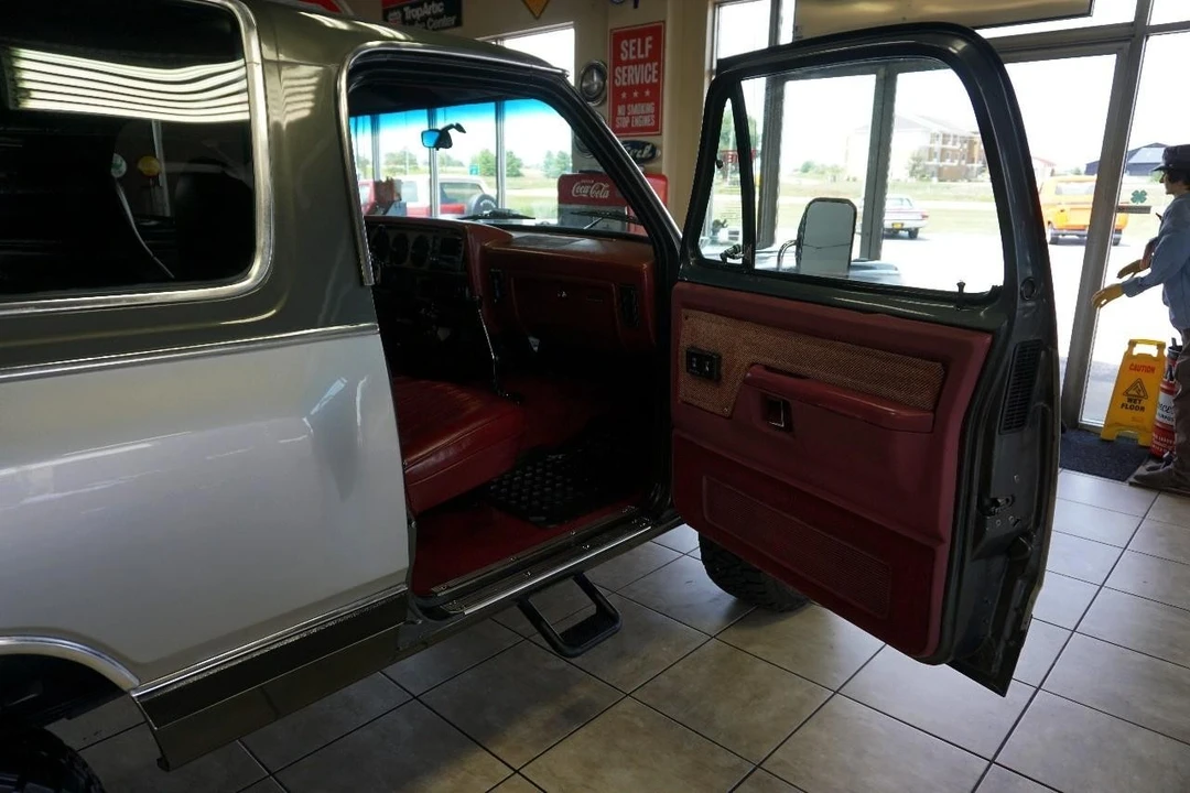 1987 Dodge Ramcharger - Image 22 of 31