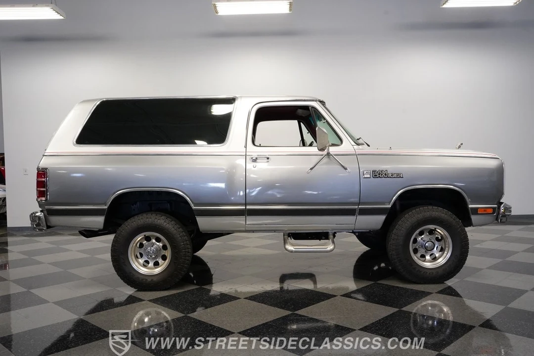 1987 Dodge Ramcharger - Image 12 of 12