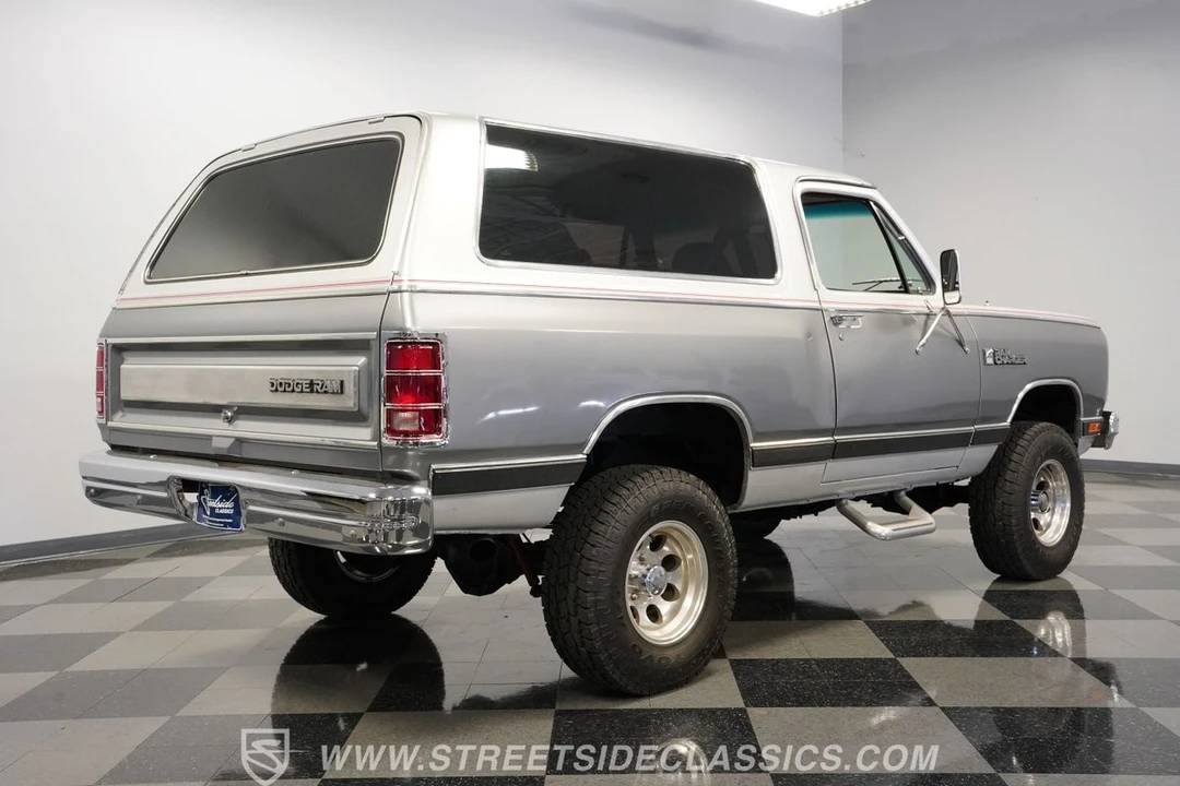 1987 Dodge Ramcharger - Image 11 of 12