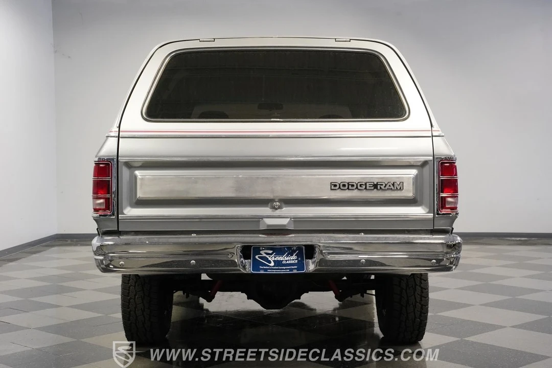 1987 Dodge Ramcharger - Image 9 of 12